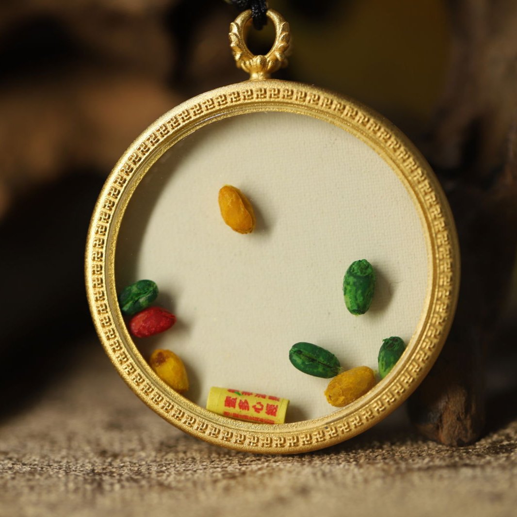 Zakiram_Circular_Thangka_Necklace_-_42mm_Brass_Pendant_with_Mineral_Pigments_-_Tangka_Buddha_-_-1838827